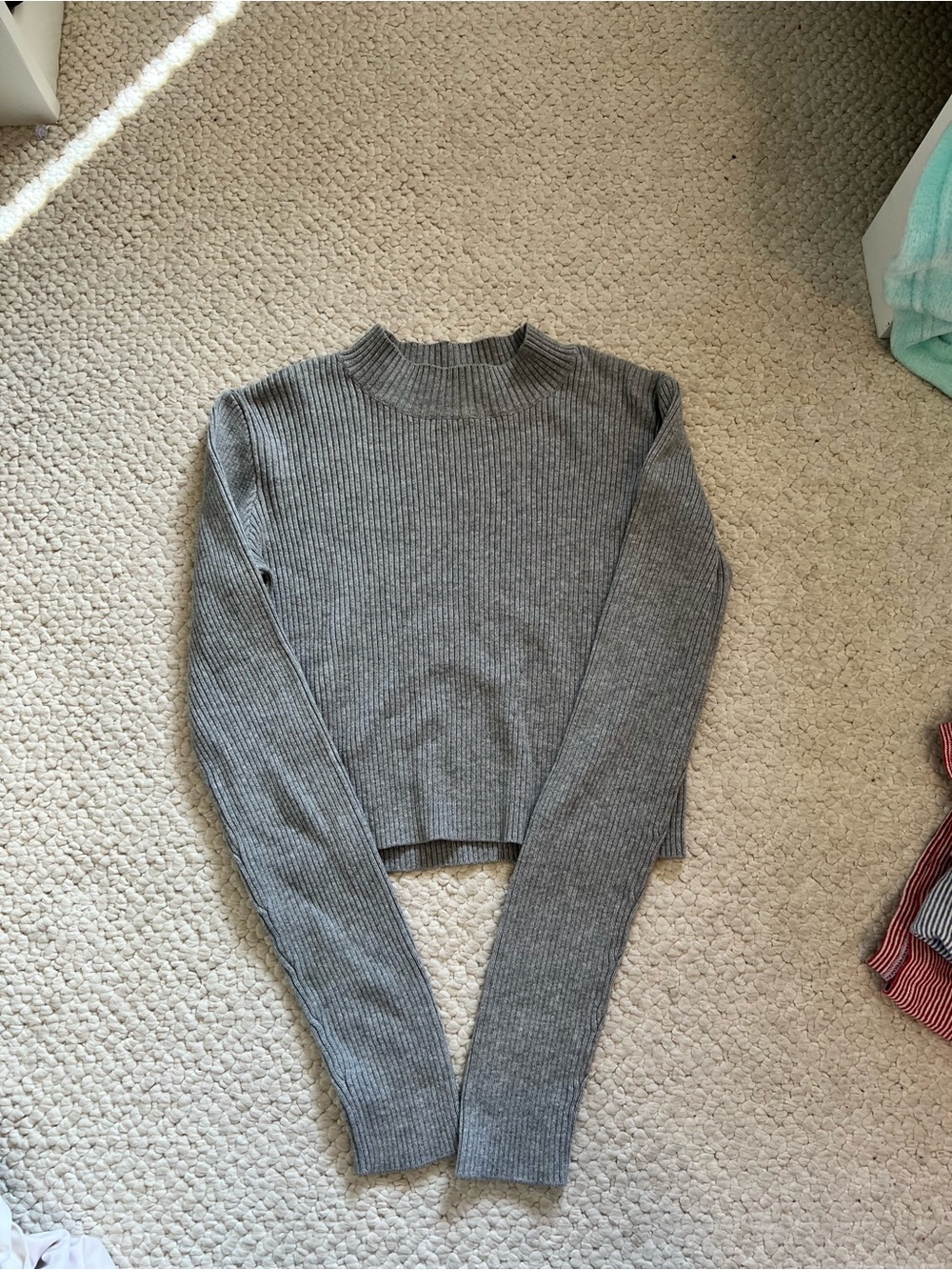 Brandy Melville Gray Ribbed Mock Neck Cropped Sweater
